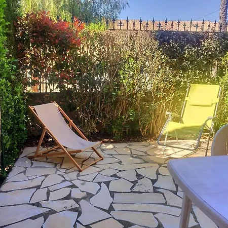 Pavillon Pour 4 Personnes Dans Avec Piscine * Valras-Plage